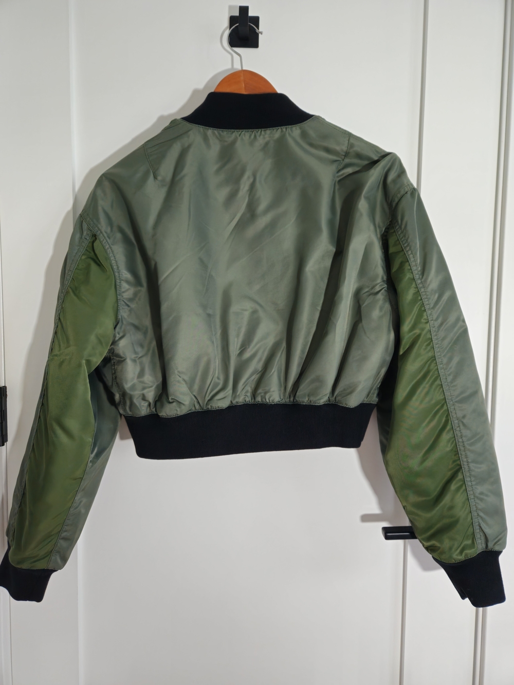 NWOT Hudson Jeans × Revolve Rogue Cropped Bomber - Picture 3 of 6